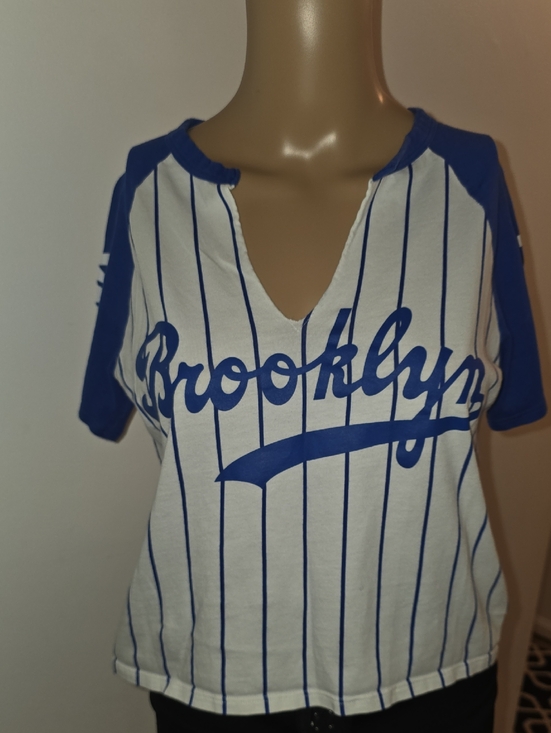 PINK Victoria's Secret Tops - PINK Victoria's Secret White and Blue 'Brooklyn' Crop Top